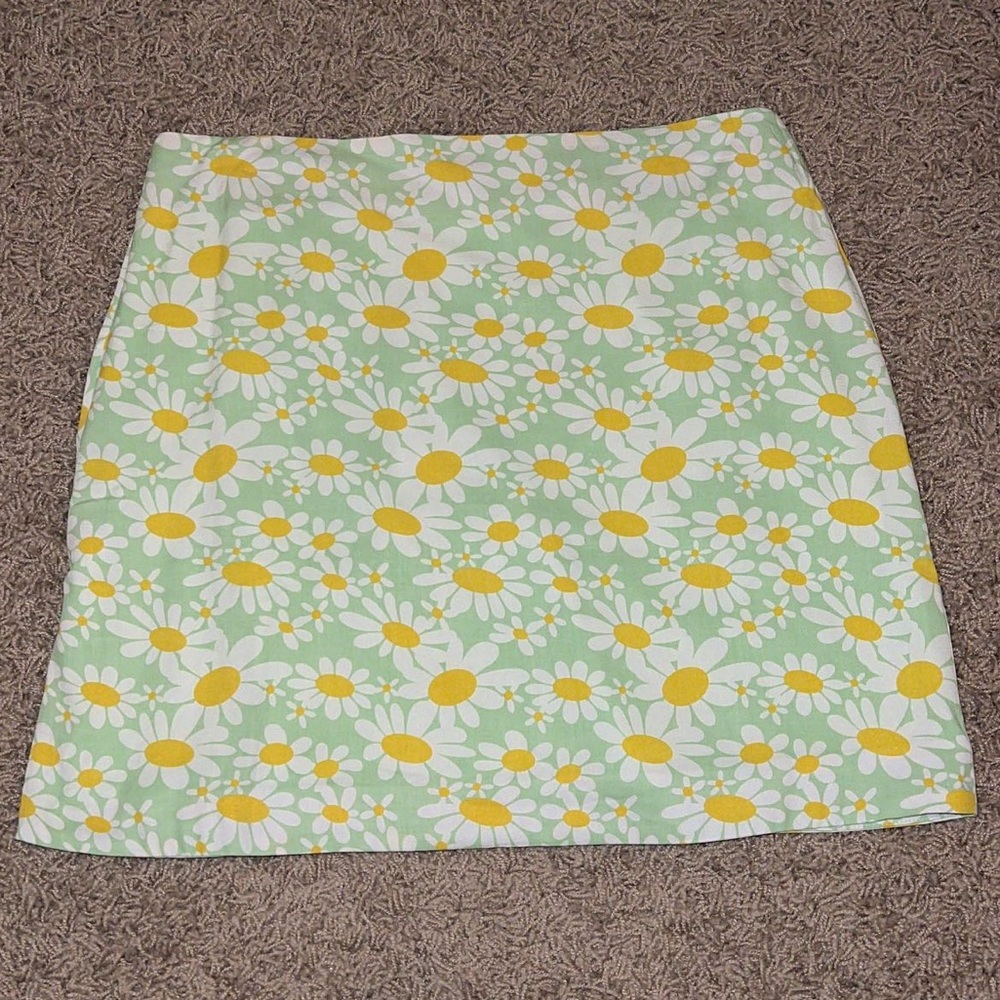 NWT Princess Polly Daisy Mini Skirt Women’s Size 8.